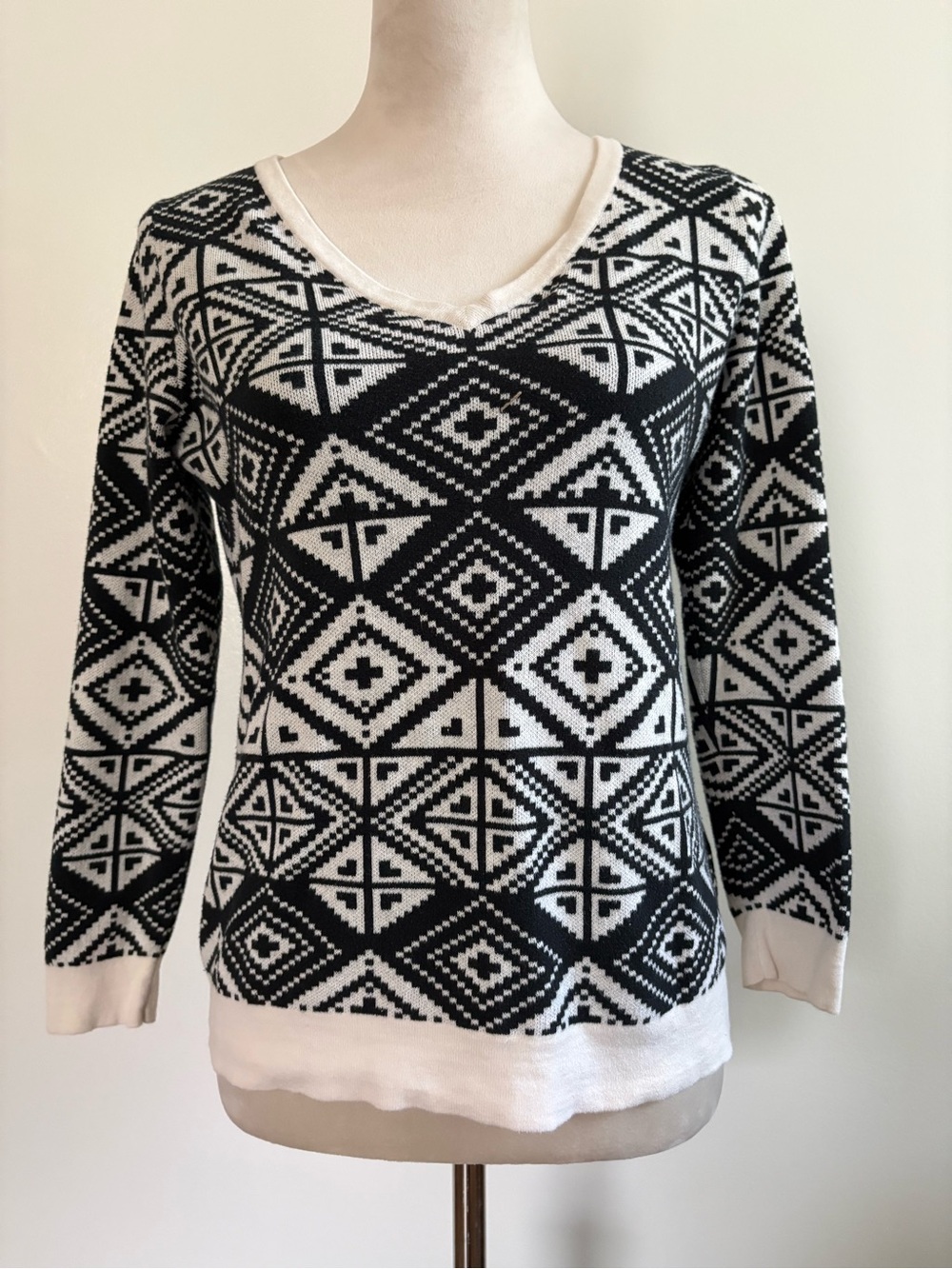Banana Republic Women’s Aztec Tribal Diamond Knit Pullover Sweater MP